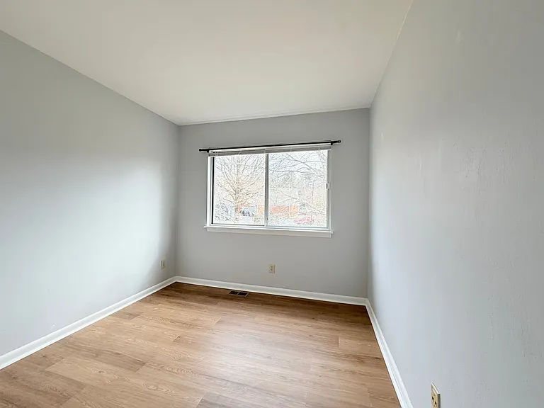 3872 Staffordshire Ln — Photo 15