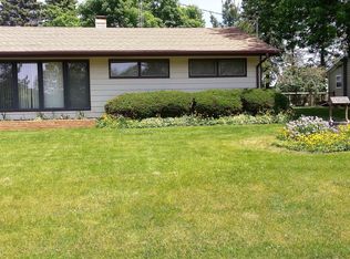 41W550 Russell Rd, Plato Center, IL 60124