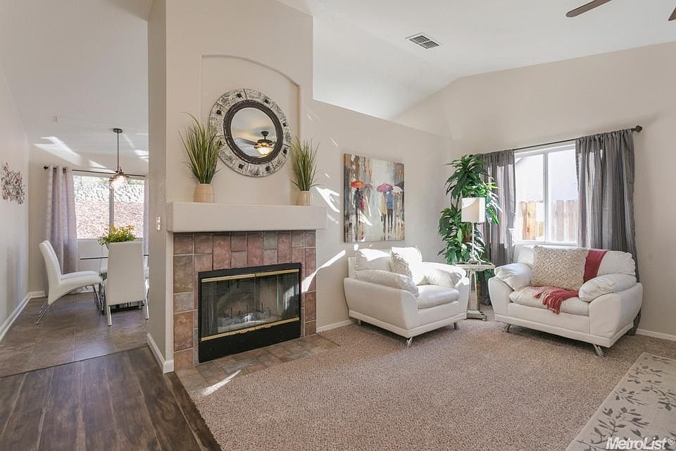 1st image of 1738 Poppy Dr