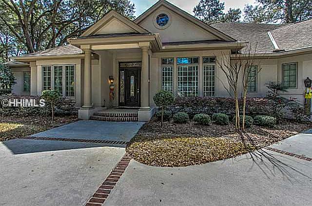 1st image of 13 Royal Crest Dr