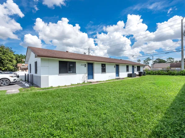 220 Jackson Ave, Greenacres, FL 33463