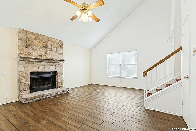 3 bed, 2.0 bath, 1421 sqft, $1,800 — Photo 4