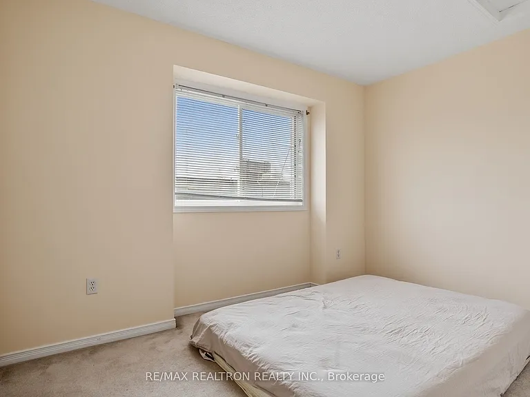 2 Eli Shackleton Ct — Photo 18