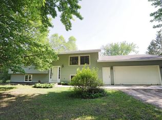 9230 240th St W, Lakeville, MN 55044