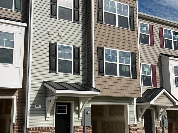 103 Olga Dr, Martinsburg, WV 25403