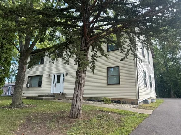 479 Eisenhower St #A, Marengo, IL 60152