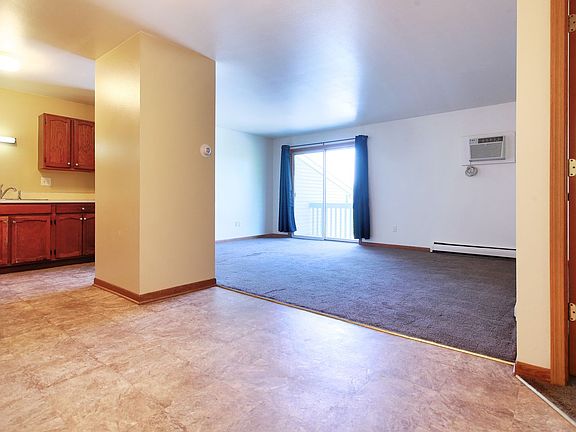 4th image of 411 Stratford Way APT 12