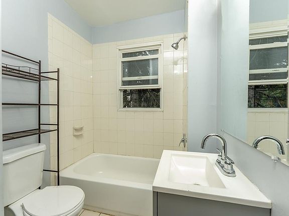 4th image of 20 Montrose Ter Floor 2