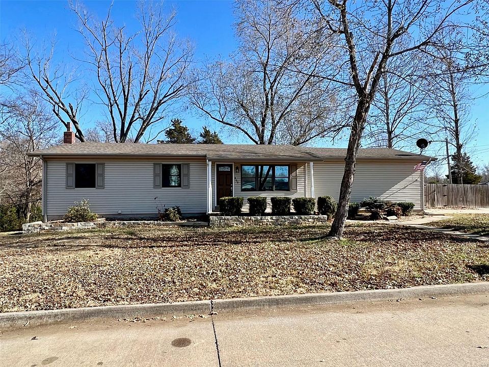 1st image of 800 Forest Ave