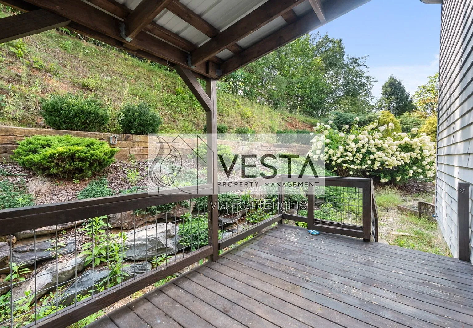 4 bed, 2.5 bath, 2063 sqft, $3,700 — Photo 4