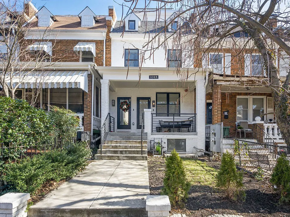 1315 Trinidad Ave NE #1