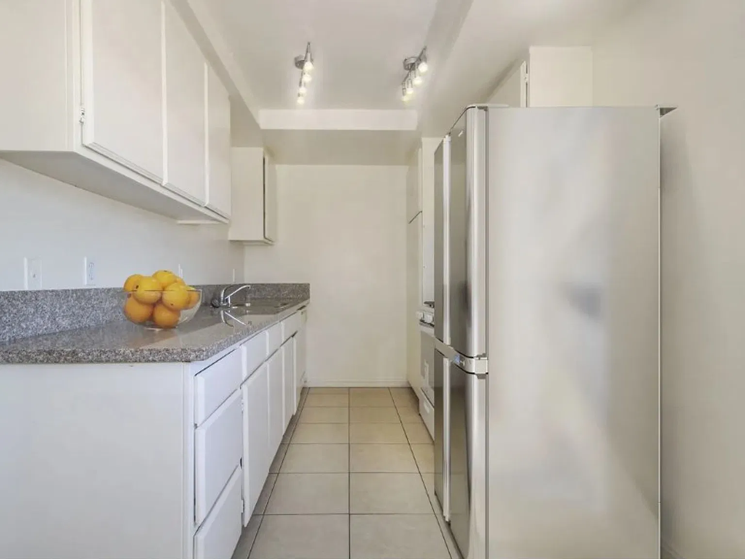 Casa Buena Apartments — Photo 2