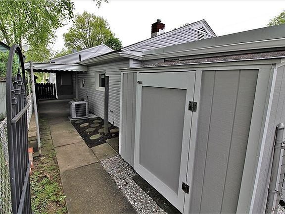 4th image of 1594 9th St