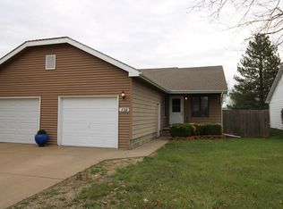 739 Meadowbrook Rd, Salina, KS 67401
