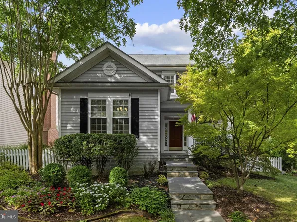 20305 Vermeer St, Ashburn, VA 20147