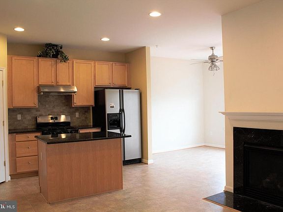 3rd image of 707 Tin Roof Ct