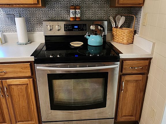 2nd image of 1565 Bluebird Dr