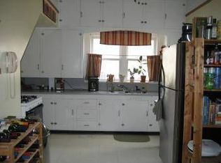 413 W Bellevue St, Leslie, MI