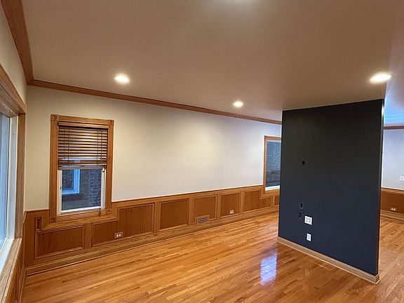 3rd image of 4164 W Wellington Ave #1