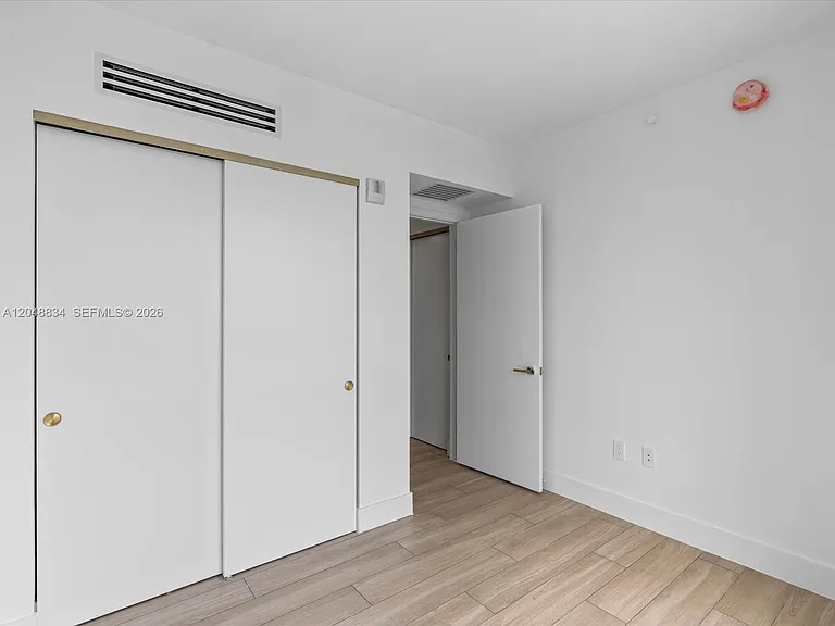 90 NE 32nd St #901 — Photo 26