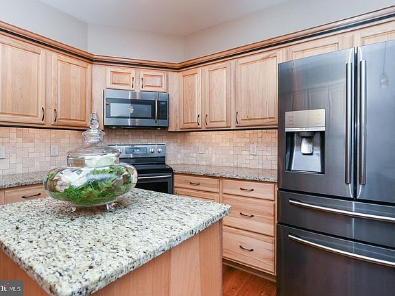 4th image of 7467 Colross Glen Dr