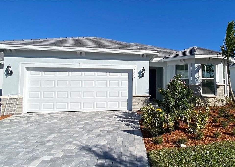 1st image of 3870 Russell Ct #94