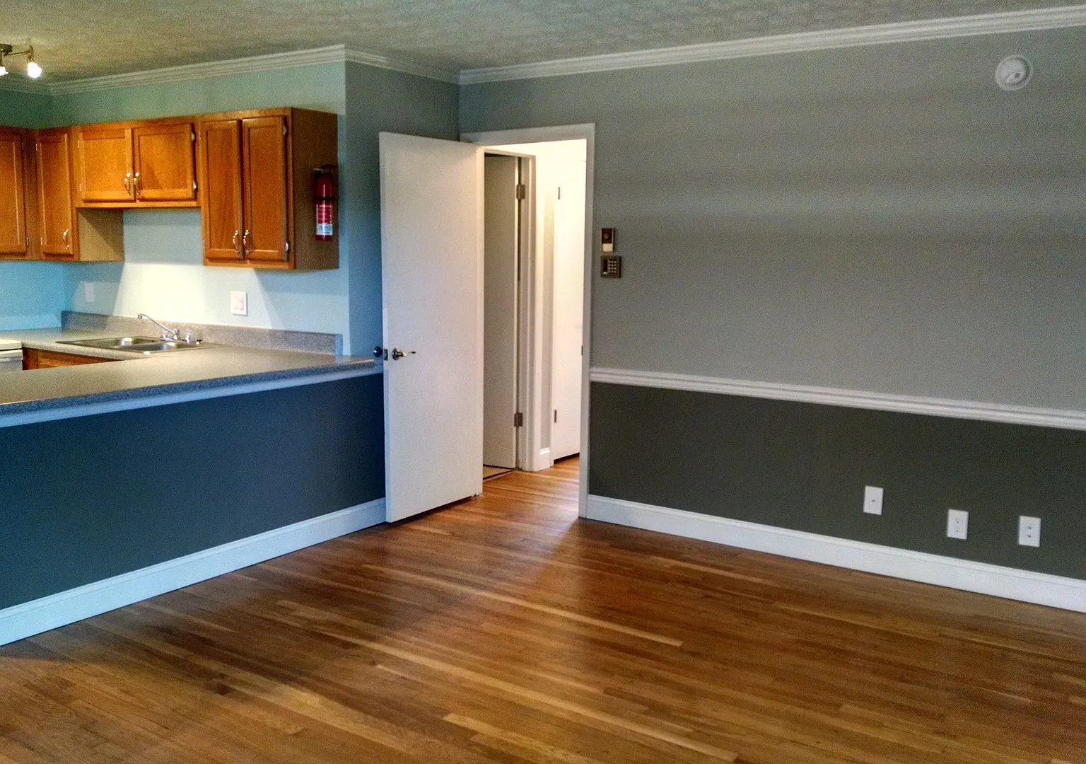 Waitlist for Aug2027Jul2028 Now Open! |2BR/1BA Condo Near UTK | Parking & Pool — Photo 1