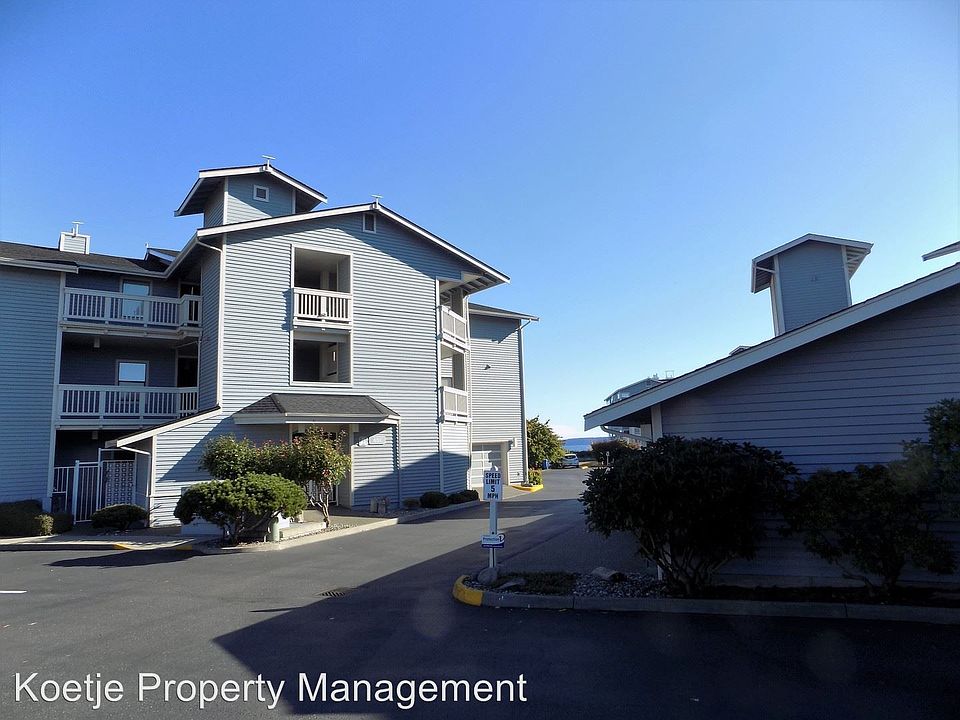 1st image of 651 SE Bayshore Dr Unit B303