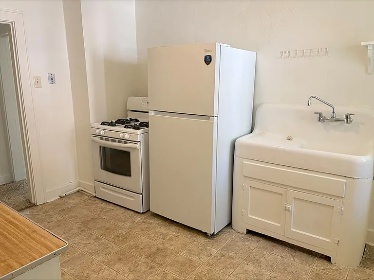 701 N Chestnut Ave #LOWER — Photo 2
