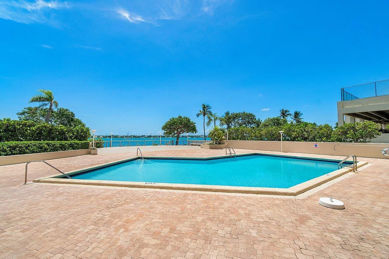 Palm Beach House — Photo 1