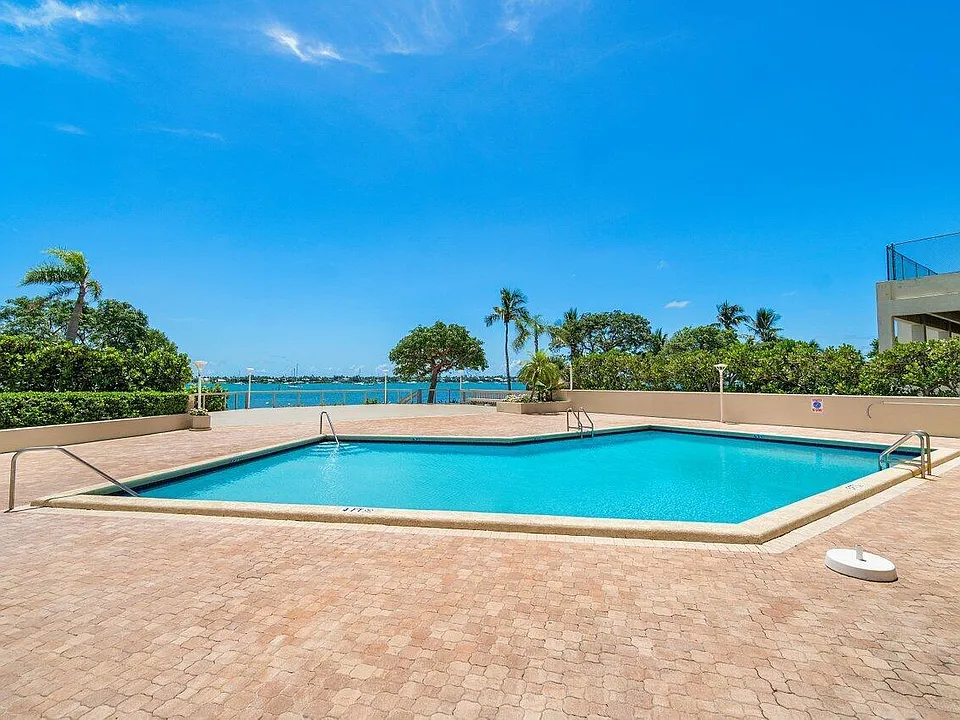 5600 N Flagler Dr #1904