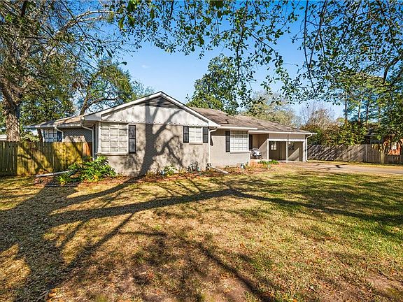 3rd image of 3216 Madonna Dr