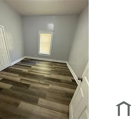 1427 W 8th St — Photo 11