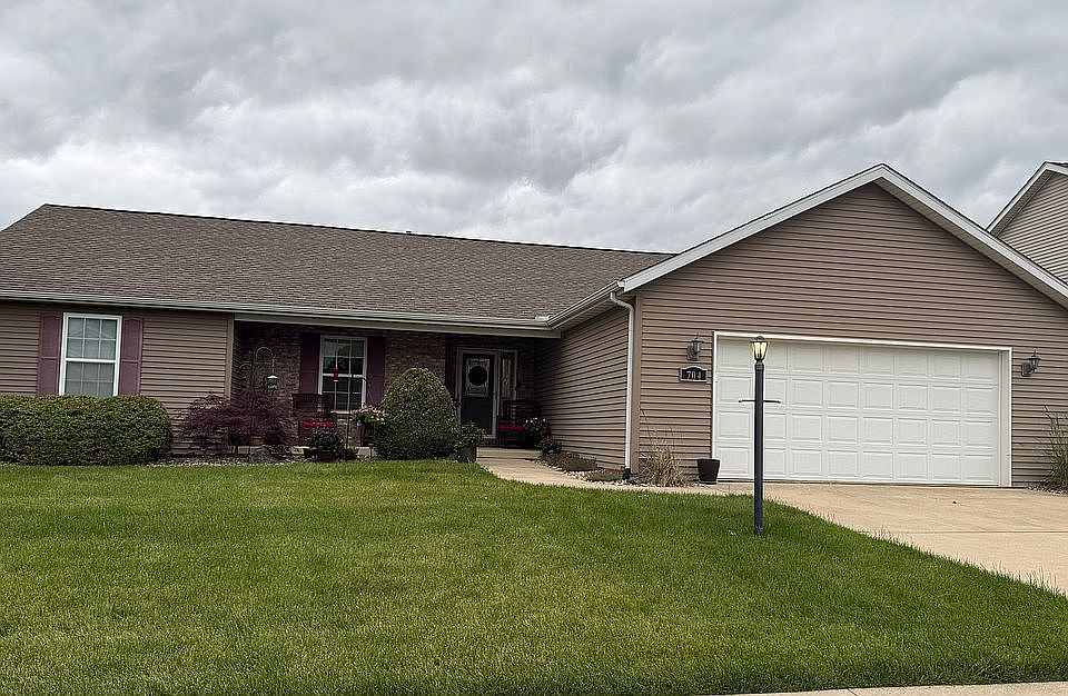 1st image of 704 Agnes Dr
