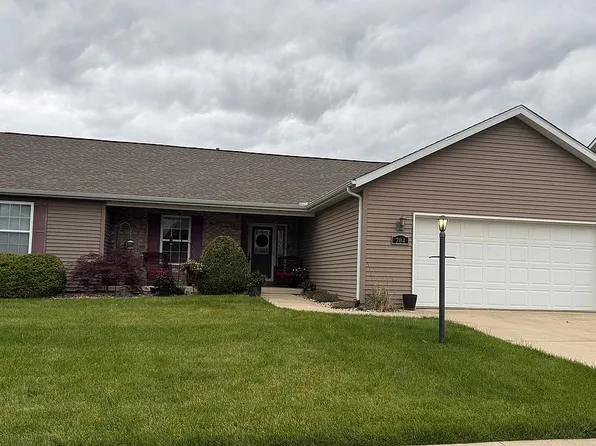704 Agnes Dr, Washington, IL 61571