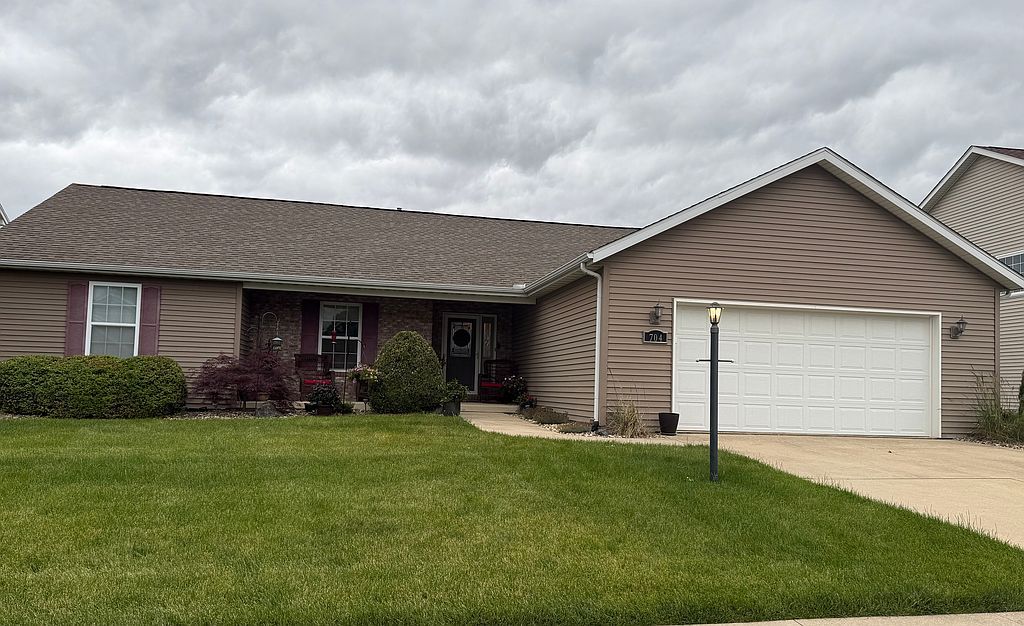 704 Agnes Dr - Property Image