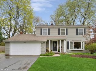 1029 Mayfair Dr, Libertyville, IL