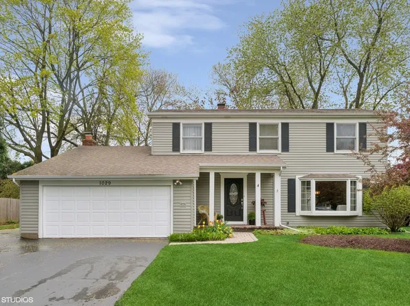 1029 Mayfair Dr, Libertyville, IL 60048