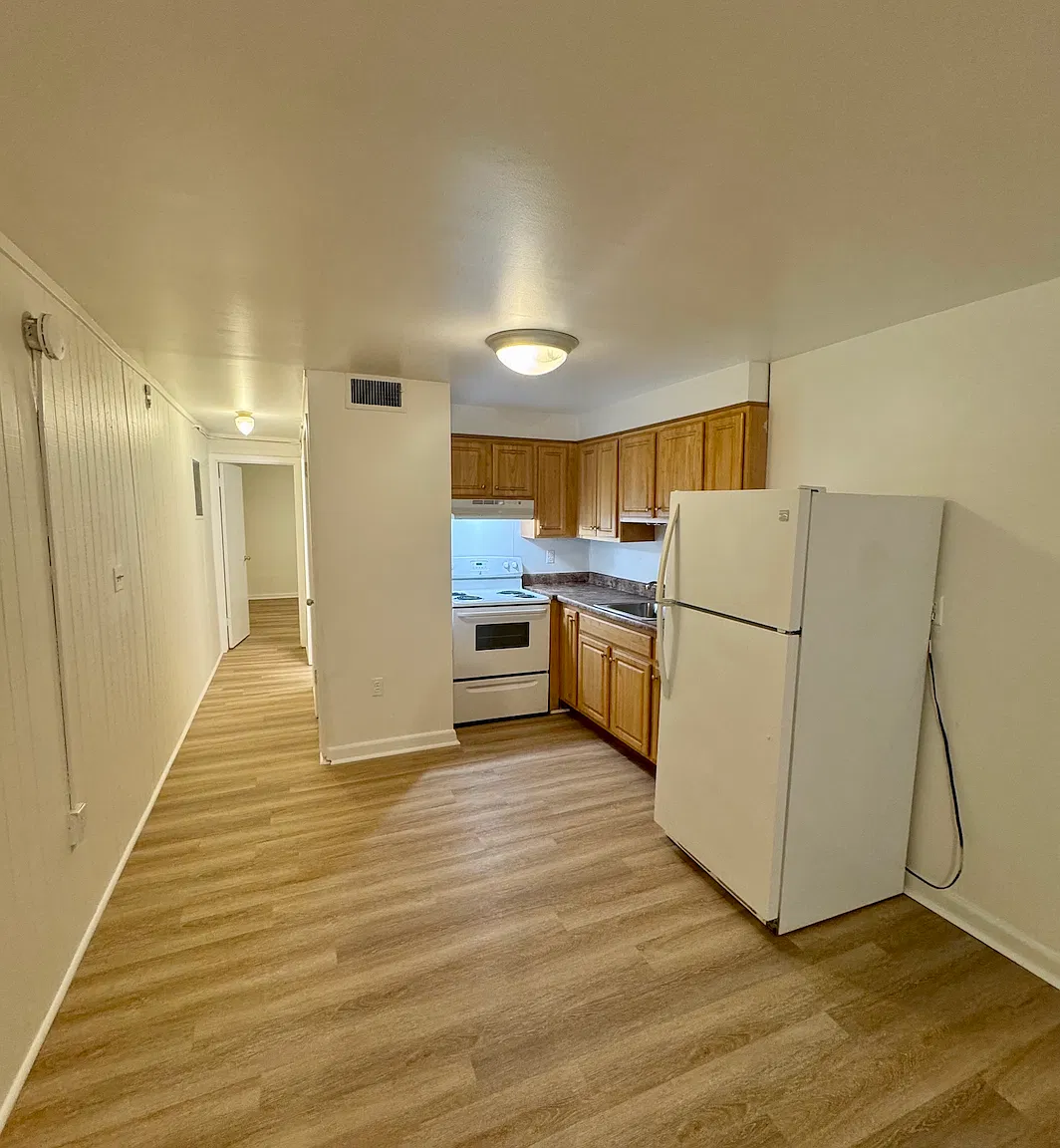1 bed, 650 sqft, $1,050 — Photo 2