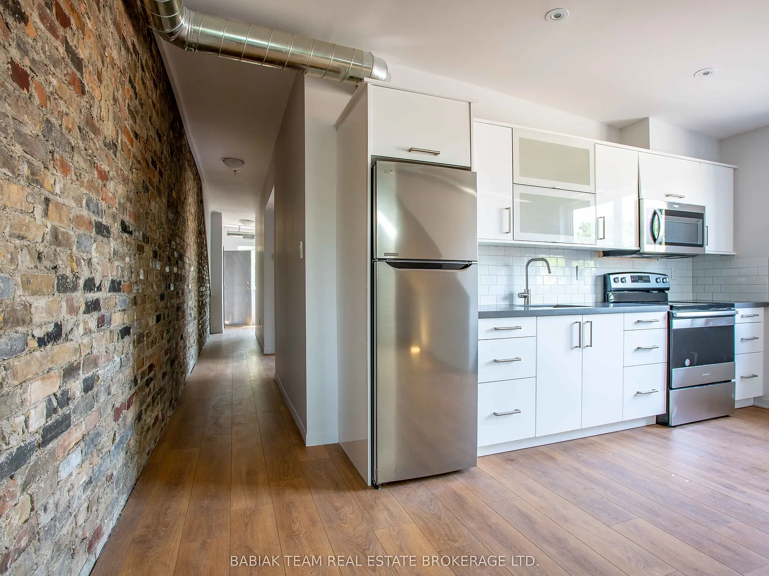 2 bed, $2,550 — Photo 2