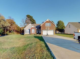 101 Baggett Ln, Dickson, TN 37055