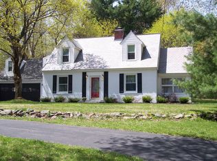 414 Valley Rd, Niskayuna, NY 12309