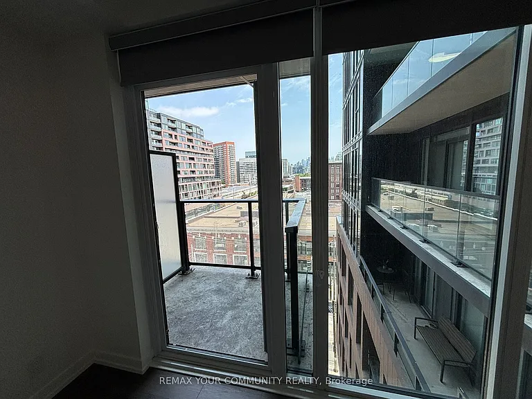 270 Dufferin St #601 — Photo 11