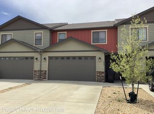1053 Elm Ave, Dickinson, ND 58601
