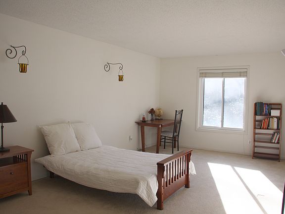 Master bedroom w/ study area
