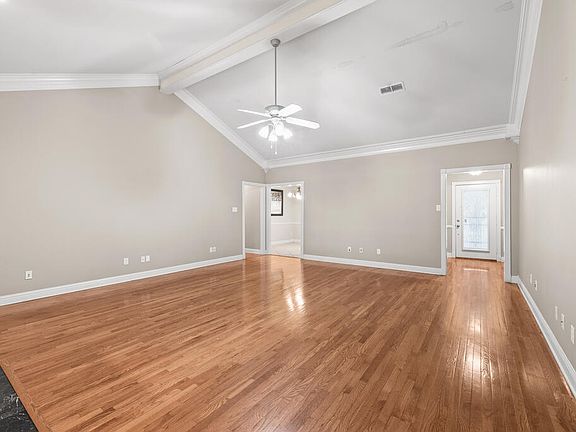 3rd image of 301 San Jacinto St