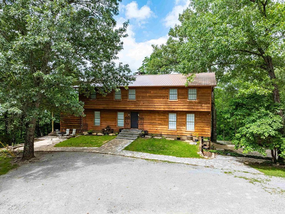 1st image of 444 Cedar Cabin Ln