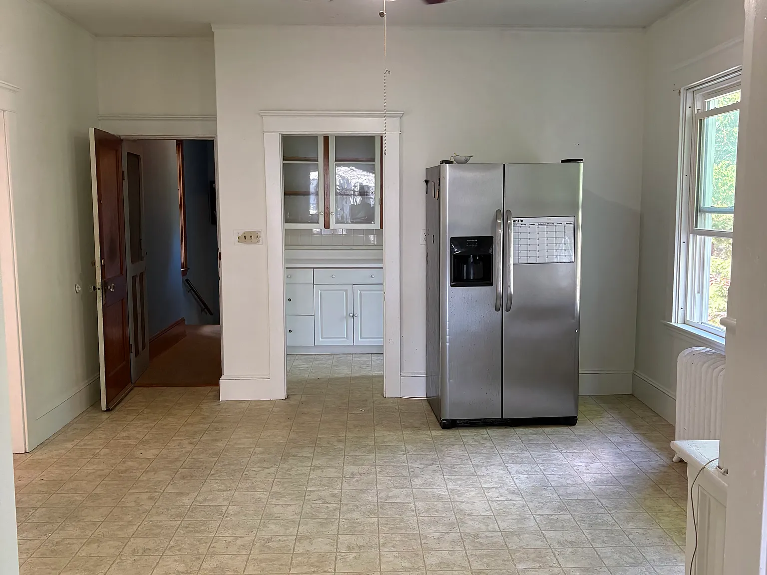 3 bed, 1300 sqft, $2,000 — Photo 3