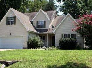 906 Olsen Ave, Signal Mountain, TN 37377