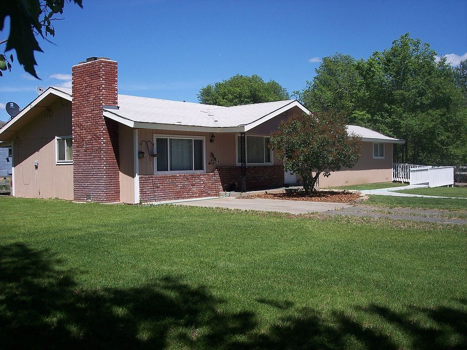 Great Naches home on just under half acre